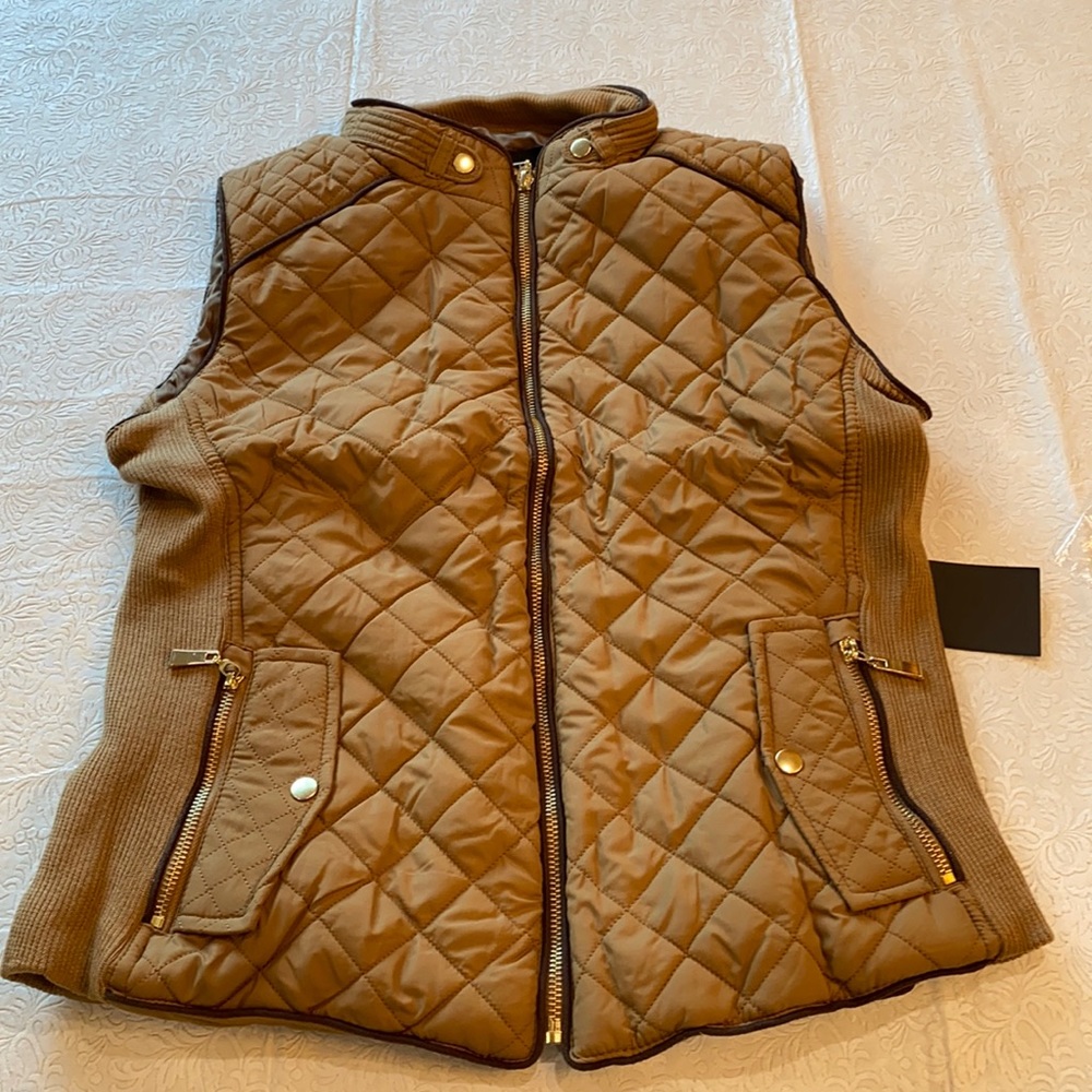 Stylish Wind breaker vest